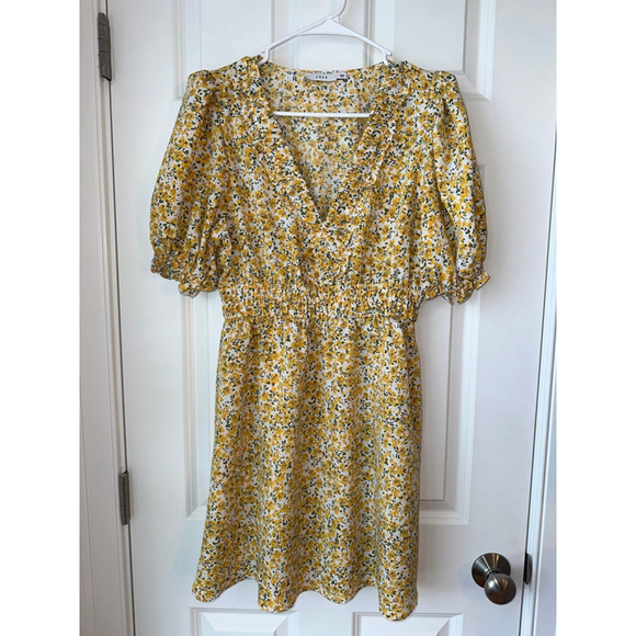 Women's Lush M Yellow Floral V-Neck Mini Dress - Picture 3 of 6